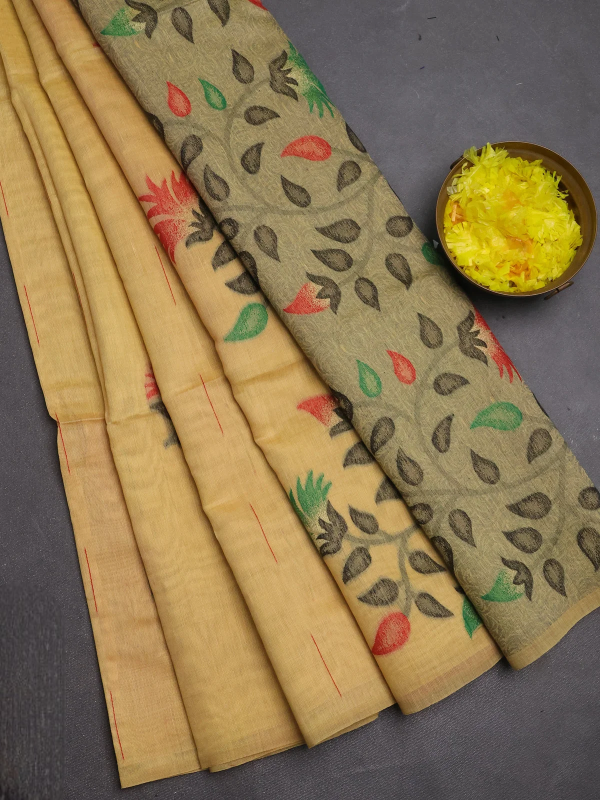 Jamdhani Cotton Saree - Pale Yellow and Red